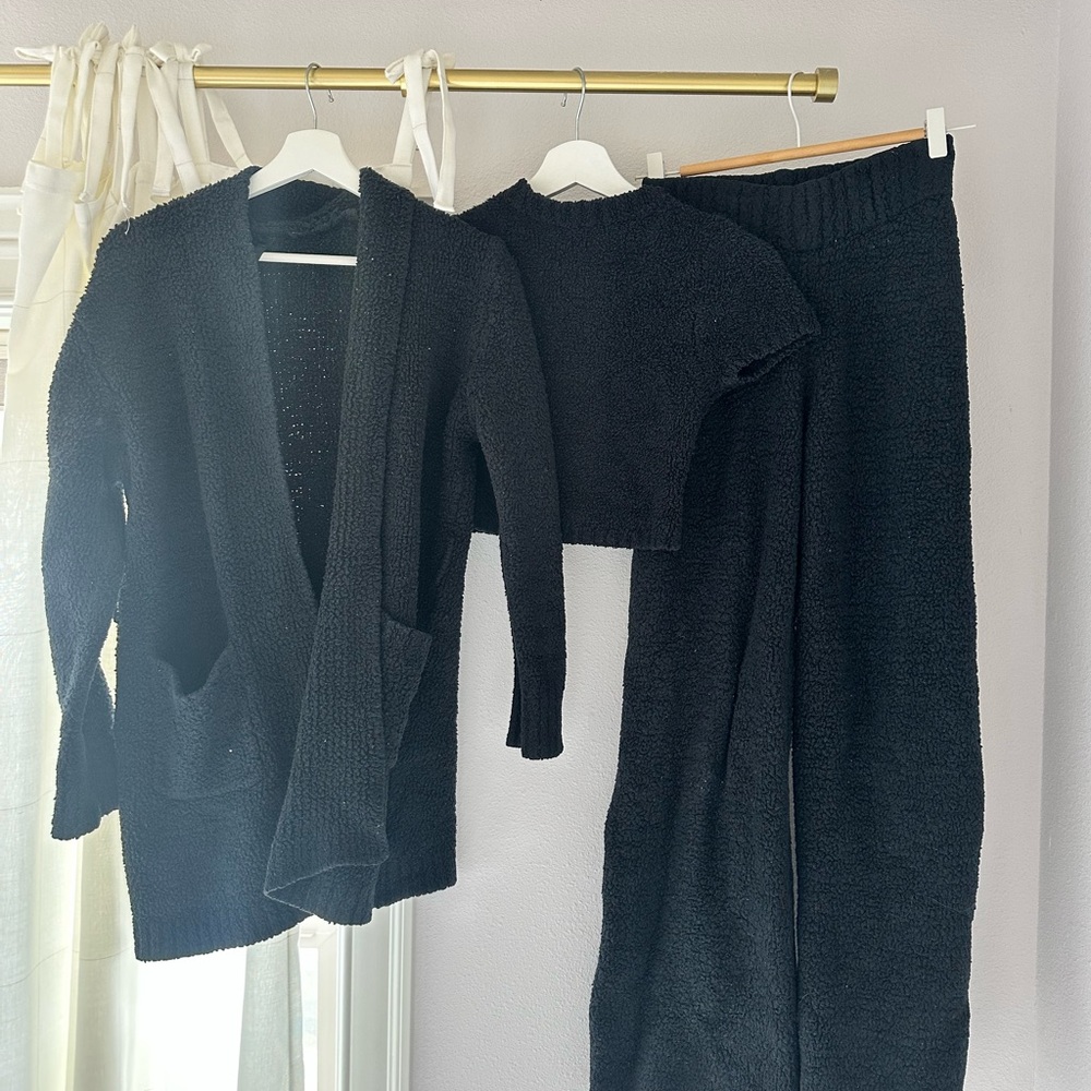 Skims women’s Black Knit fleece Cardigan, ( NO SHIRT, and Pants and cardigan set